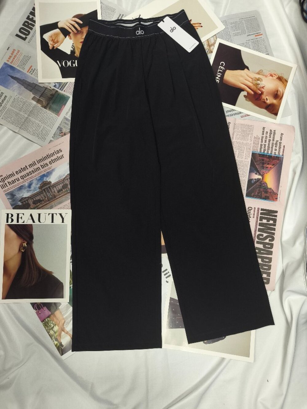 📍Brand New Alo Yoga Regular Black Trouser Women's Pants 30" Inseam🍬 - Picture 2 of 8